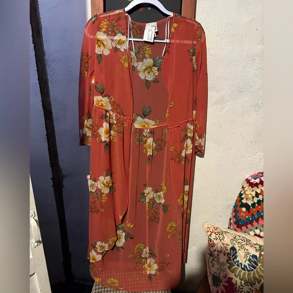 Floral sheer kimono - Picture 1 of 1